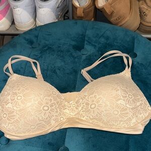 Aerie Lace Padded Bra in Cream